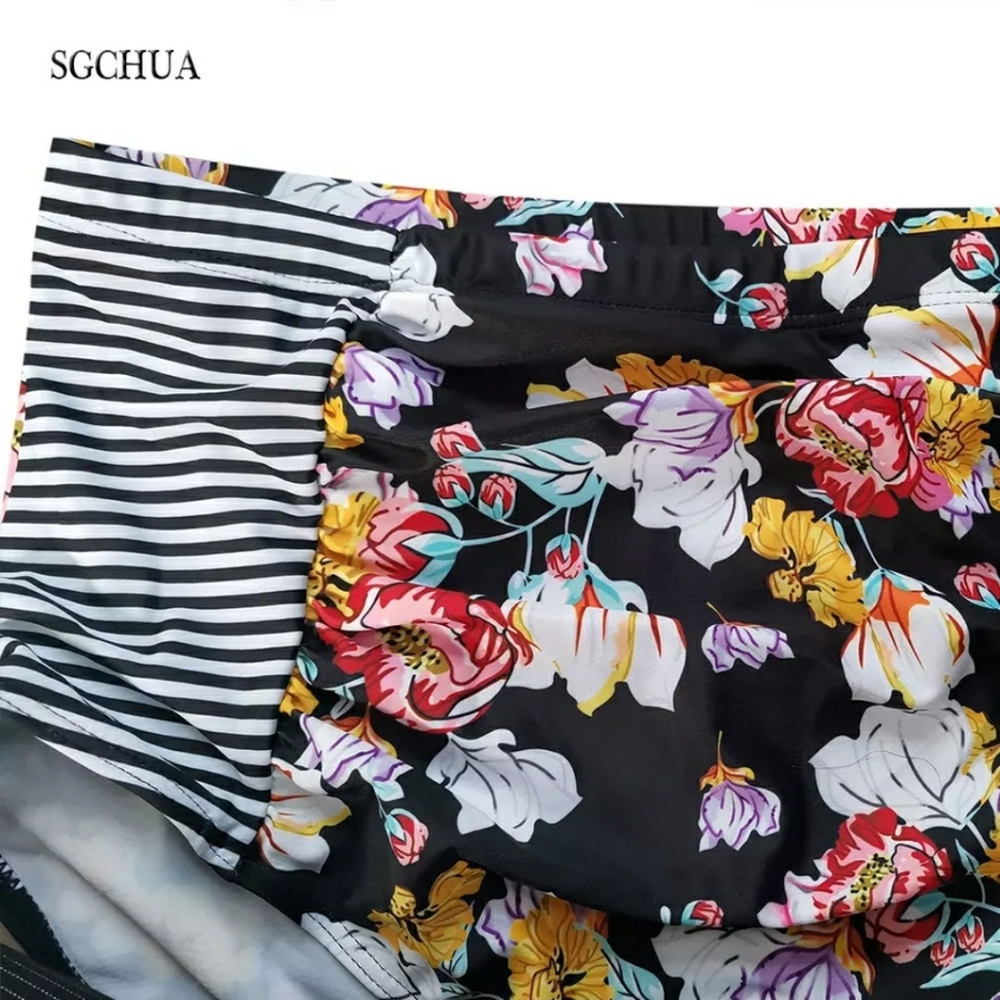 Beautiful floral plus size Swimsuit - Picture 6 of 6